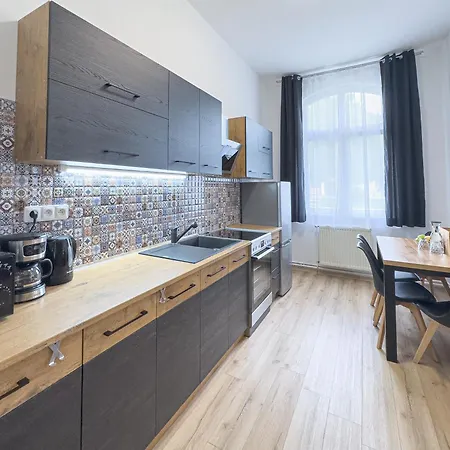 Laura 2 - With Taste Of Coffee In Centre - Opened April 2024 Apartment